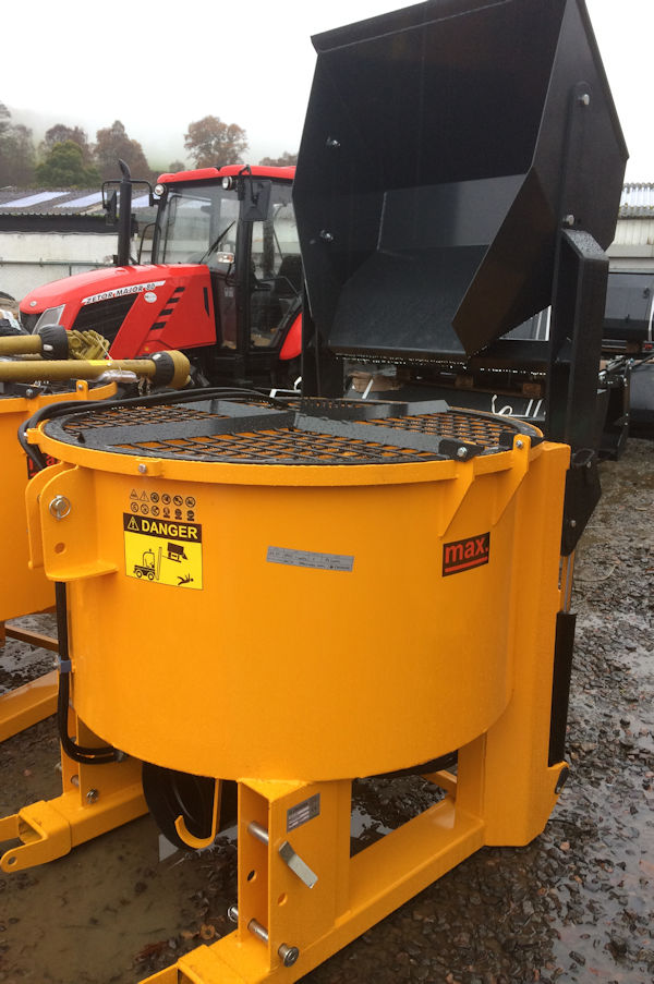 Used Tractors For Sale >> Self Loading Pan Mixer 600 litres PTO driven for sale ... Used Tractors For Sale >> Self Loading Pan Mixer 600 litres PTO driven for sale ...
