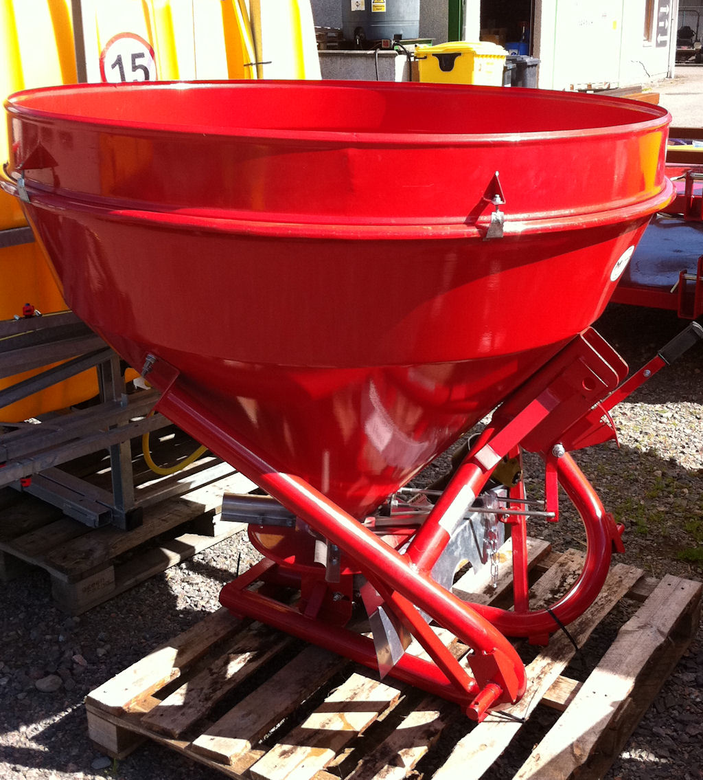 MTL 600kg fertiliser salt spreader McLaren Tractors