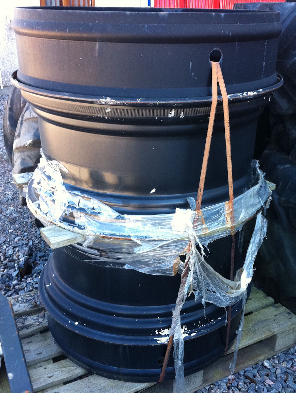 New Stocks 1534 dual wheels & clamps McLaren Tractors