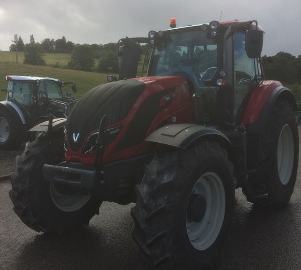 Valtra T154 180hp tractor with loader for sale 3 McLaren Tractors