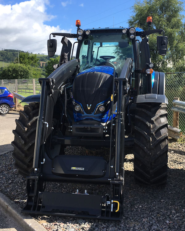 Valtra N134 145hp tractor with loader for sale 4 McLaren Tractors