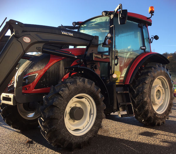 Valtra A114H4 110hp tractor with loader for sale 5 McLaren Tractors
