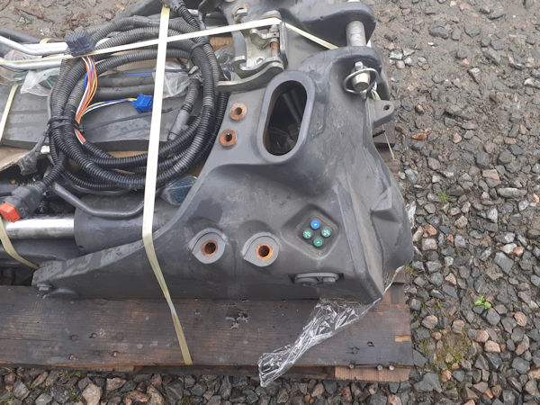 Valtra T4 T5 5000kg front linkage kit for sale