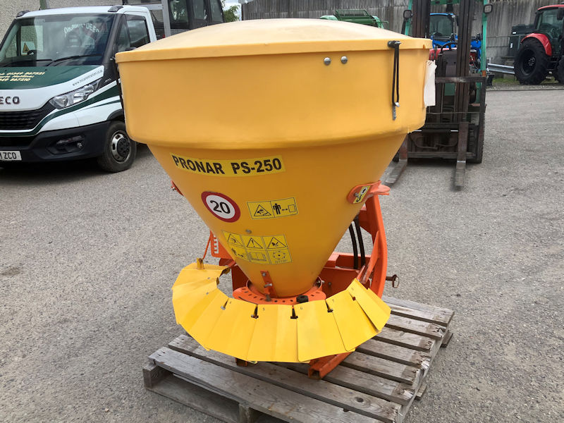 Pronar PS-250 hydraulic driven salt spreader for sale